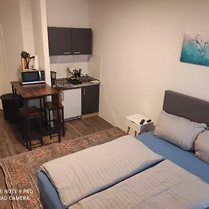 Lisanne Apartment